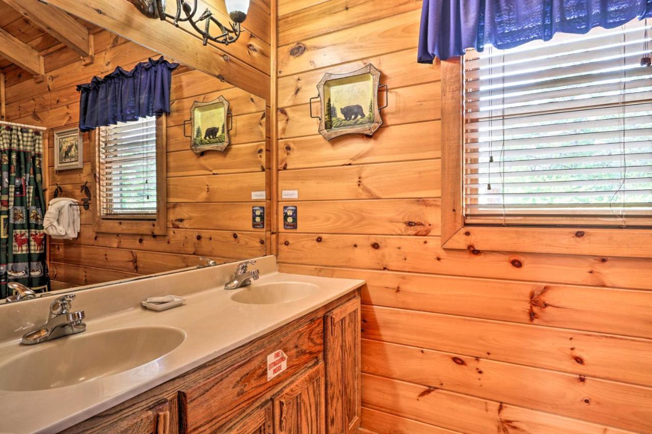 Pigeon Forge Getaway With Covered Patio And Hot Tub! Εξωτερικό φωτογραφία