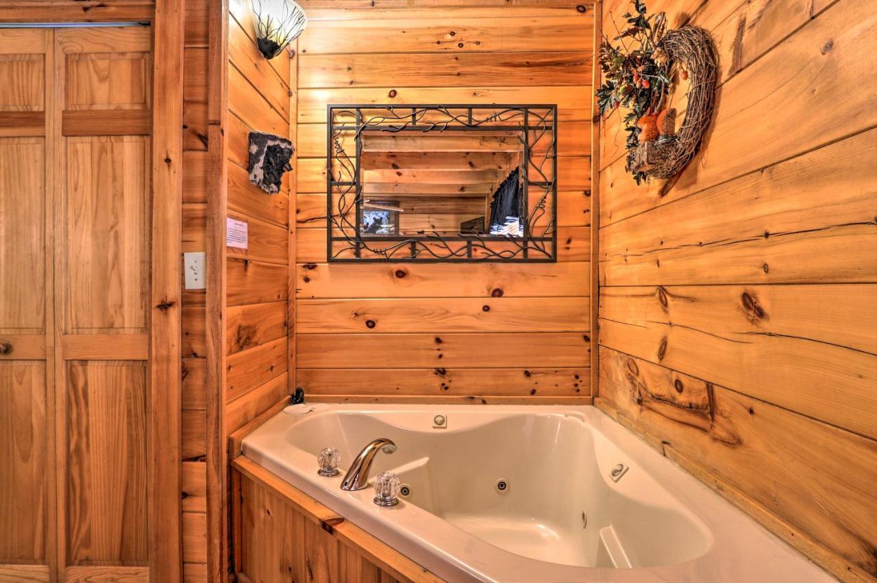 Pigeon Forge Getaway With Covered Patio And Hot Tub! Εξωτερικό φωτογραφία