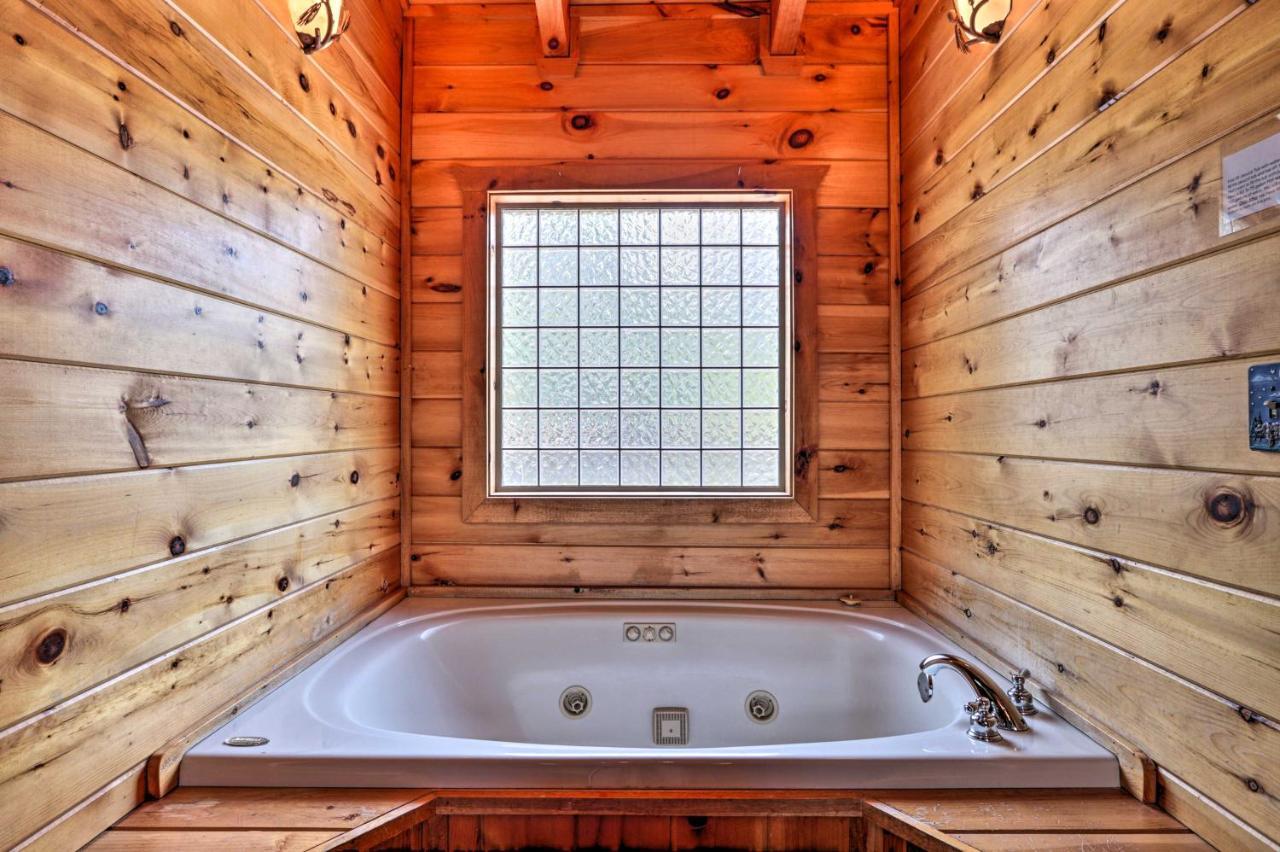 Pigeon Forge Getaway With Covered Patio And Hot Tub! Εξωτερικό φωτογραφία