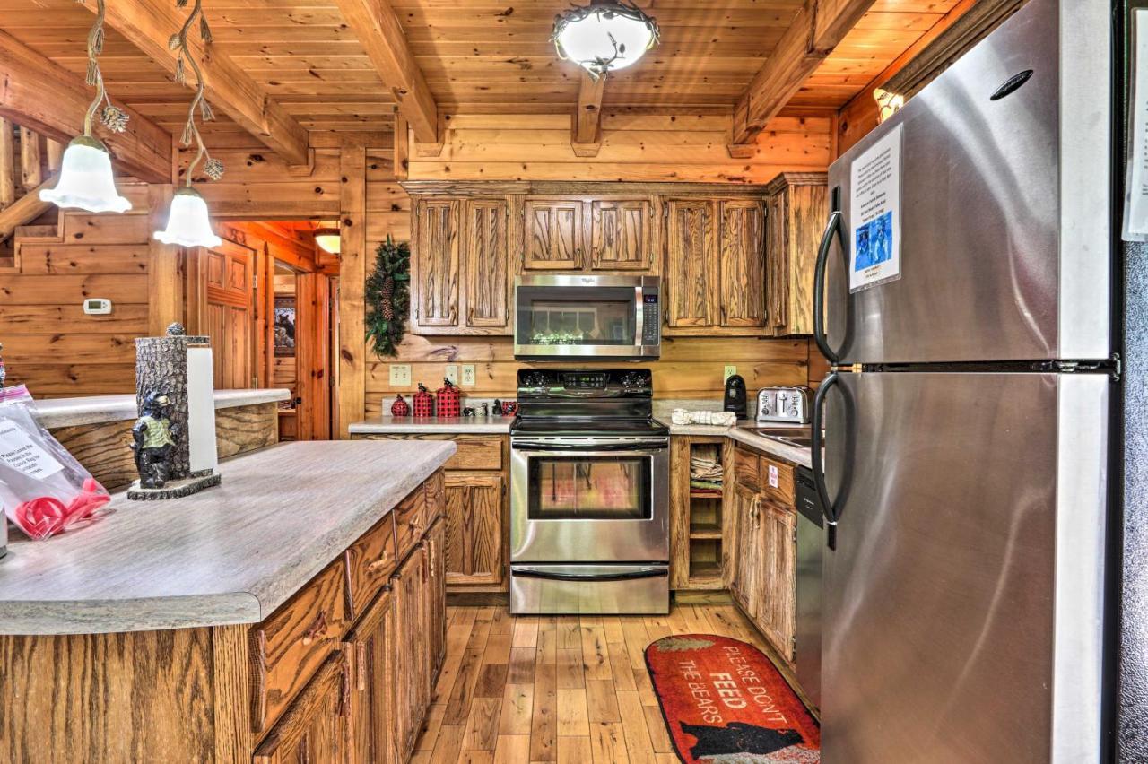 Pigeon Forge Getaway With Covered Patio And Hot Tub! Εξωτερικό φωτογραφία