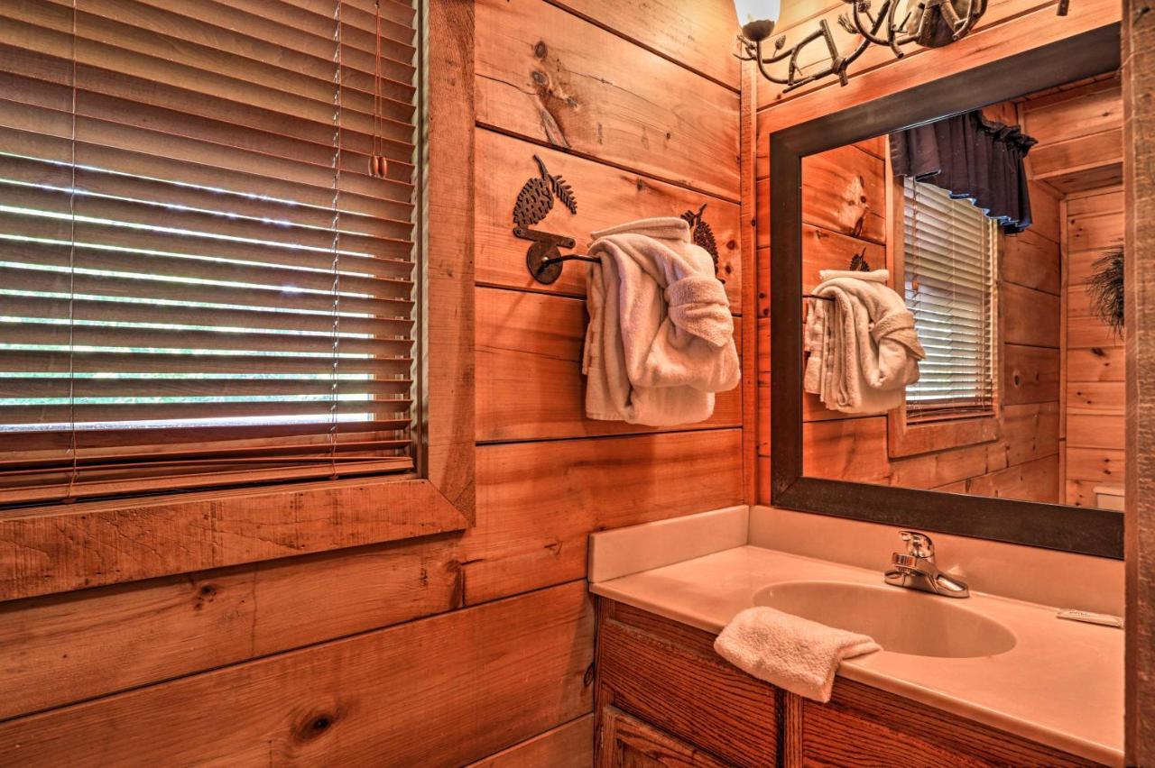 Pigeon Forge Getaway With Covered Patio And Hot Tub! Εξωτερικό φωτογραφία